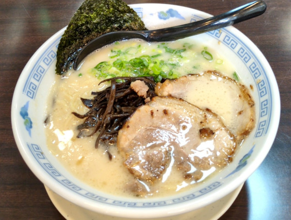 「白」@博多らーめん 一心堂の写真