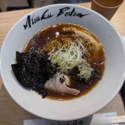 焼き醤油らーめん 極 1700円