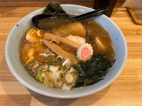 「正油ラーメン 850円」@美食処 京淳の写真