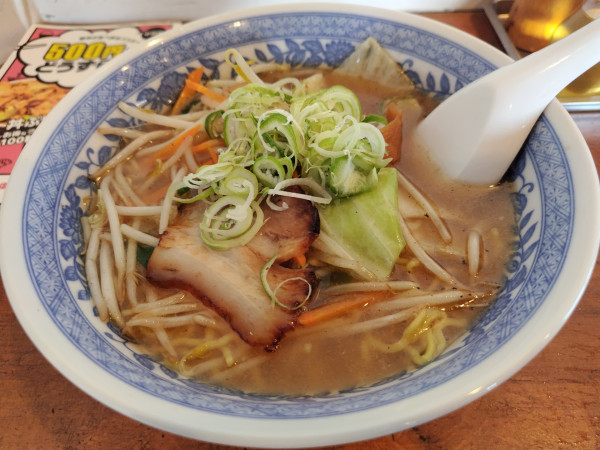「塩野菜ラーメン　※クーポンで５００円」@らーめんの ぼうやの写真
