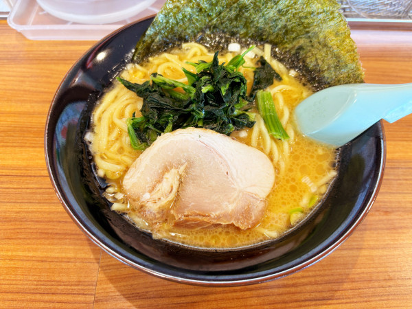 「ラーメン　880円」@横浜家系ラーメン 壱角家 裾野店の写真