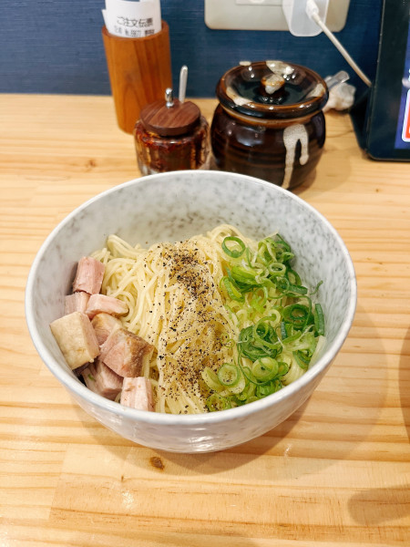 「塩ネギ和え麺」@京都ラーメン伴製麺所 那珂店の写真