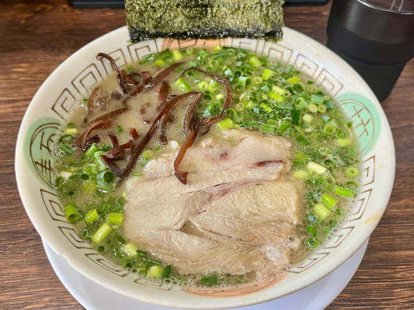 「ねぎらーめん+替玉はりがね」@博多長浜らーめん 楓神の写真