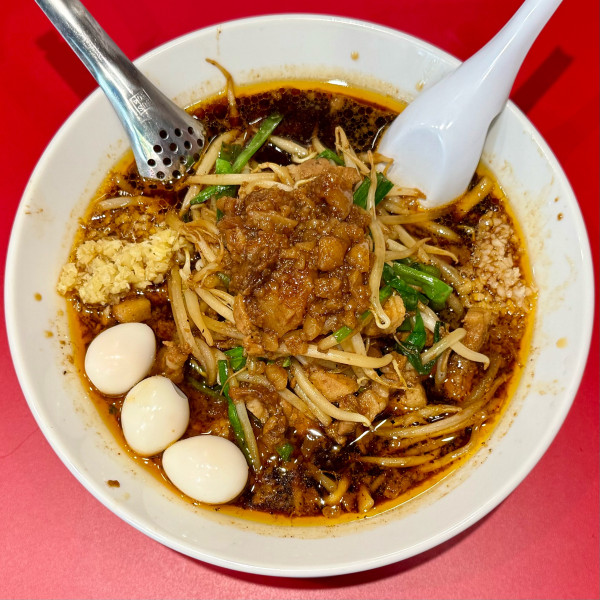 「鬼ソバ（麺半分・うずら）¥1,000」@すず鬼直伝スタミナらーめん かわさ鬼の写真