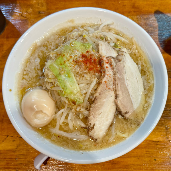 「豚骨煮干しラーメン（100g）¥1,050」@麺屋にぼじの写真