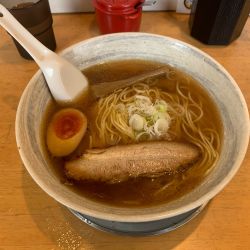 しみず醤油らぁめん880円