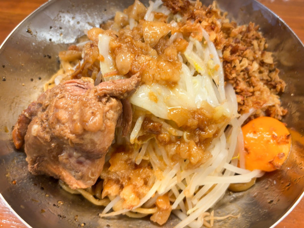 「汁無し・小」@ラーメン 太るの写真