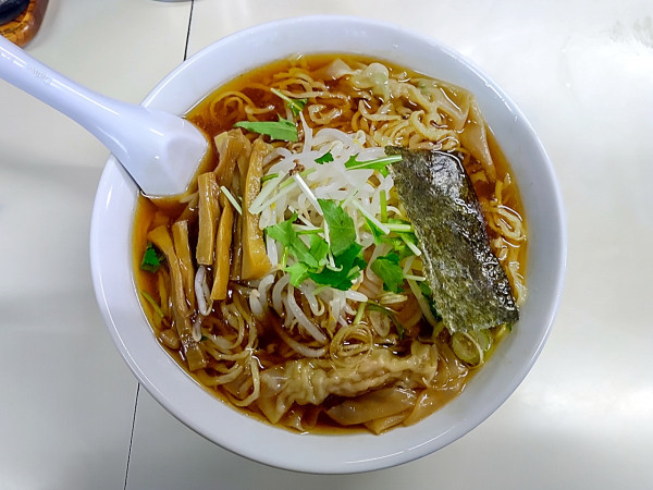 「大盛ワンタンメン」@しら鳥の写真