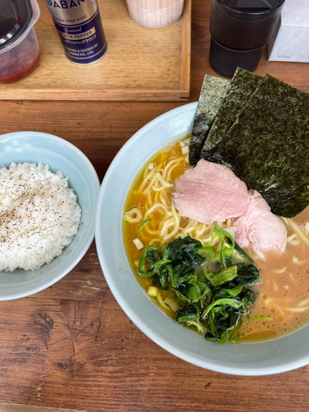 「ラーメン中盛」@二代目 英吉家の写真