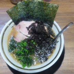 ラーメン　900円 バラのり　200円