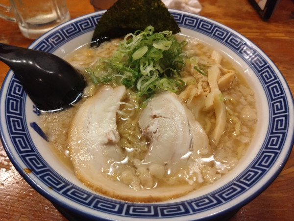 「豚骨醤油麺」@麺家 くさび 郡山本店の写真