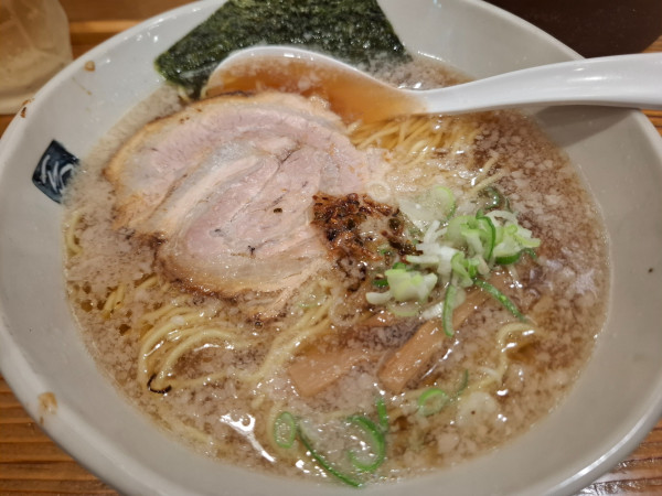 「中華そば９５０円」@いちろくらーめん 福井駅前店の写真