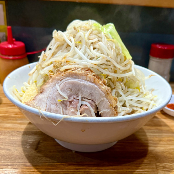 「ラーメン(ミニ)¥880」@デカ盛り戦隊 豚レンジャーの写真