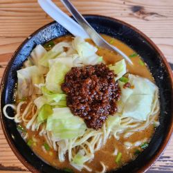 ごまだれ担々麺