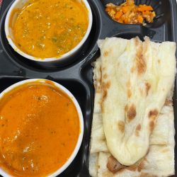 2種カレー弁当ベジタブル、バターチキンカレー税込1200