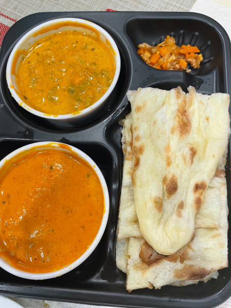 「2種カレー弁当ベジタブル、バターチキンカレー税込1200」@SITA 祐天寺店の写真