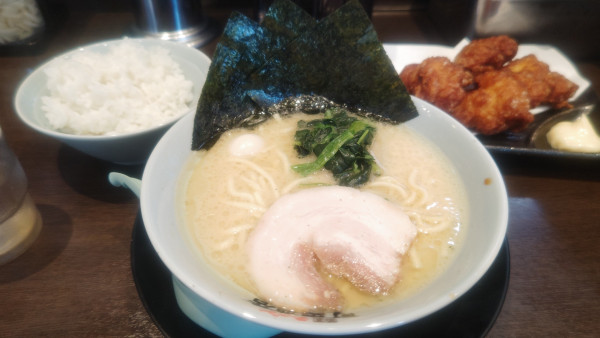 「揚げセット(醤油）１０００円クーポンライス」@町田商店 入間店の写真