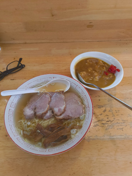 「中華そば（中）+チャーシュー　1050円」@中華そば さとうの写真