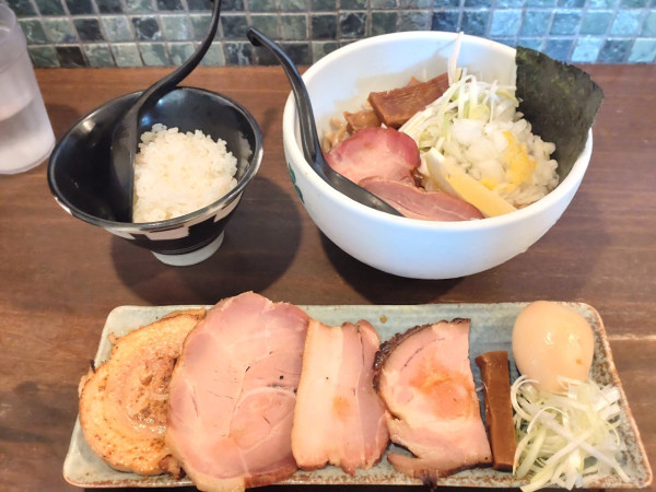 「特製冷やしスッキリ蕎麦＋半ご飯」@麺屋みつば＋クローバーの写真