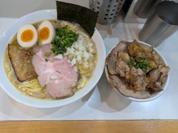 「濃厚塩ラーメン大盛り➕チャーシュー丼」@麺屋 扇 SENの写真