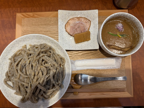 「御影つけめん 中、麺増し100g×2」@手打式特級多加水 御影麺 鏑矢の写真