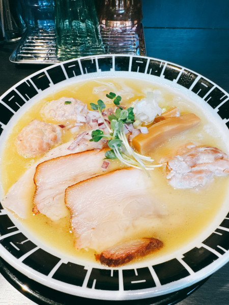 「特製比内地鶏の鶏白湯」@つけ麺 中華そば アンタイNOODLESの写真