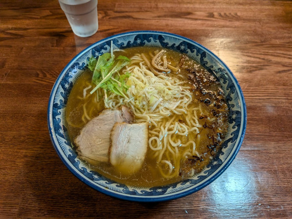 「醤油らぁ麺(大盛)1,000円」@麺工房 隠國 愛川本店の写真