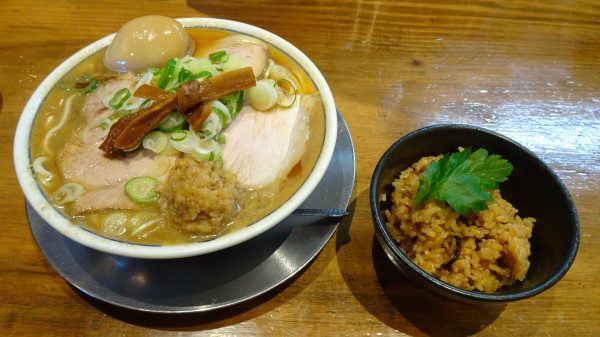「せあぶら中（850円）＋ネギだく＋完熟煮玉子＋にぼ炊き飯」@中華そば ひらこ屋 㐂ぼしの写真