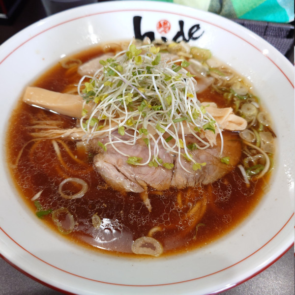 「丸鶏と秋刀魚出汁の中華そば」@麺や hideの写真