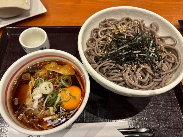 「旨辛肉つけそば1210円+冷酒(一ノ蔵)」@一の井の写真