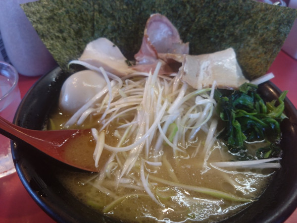 「特製ラーメン塩」@横浜ラーメン とんこつ家 鹿島店の写真