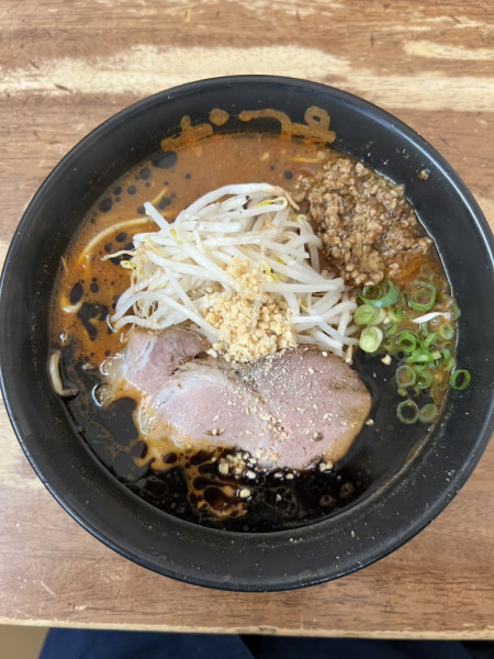 「辛味噌ラーメン猛烈タンメン鼻血ブー」@なんつッ亭 秦野本店の写真