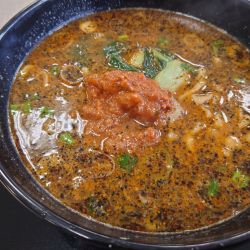 四川風担々麺