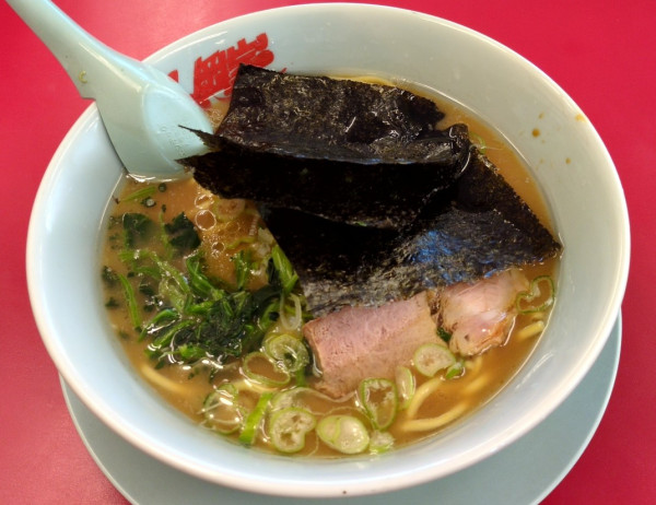 「醤油ラーメン」@ラーメン山岡家 鶴ヶ島店の写真