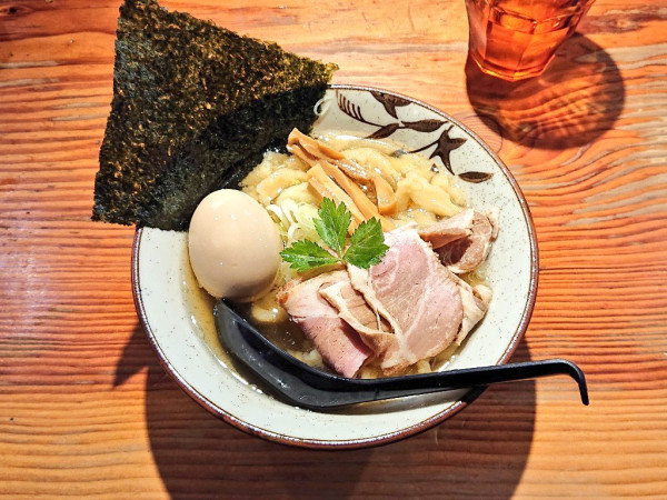 「【限定】冷やしぶっかけ＋味玉」@純手打ち 麺と未来の写真