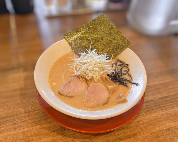 「辛みそ豚骨」@博多ラーメン 熟成とんこつ屋の写真