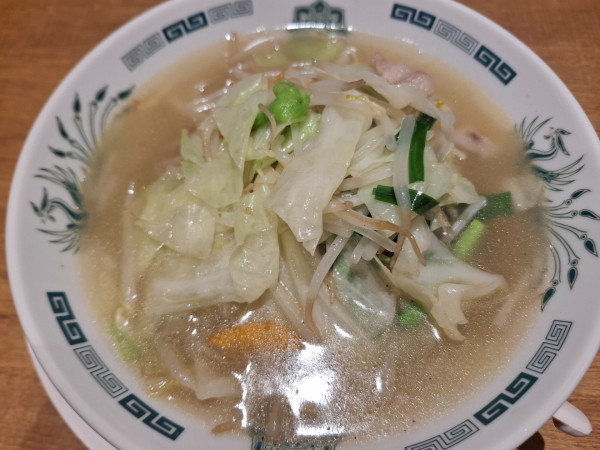 「野菜たっぷりタンメン麺少なめ５９０円」@日高屋 上大岡西口南店の写真