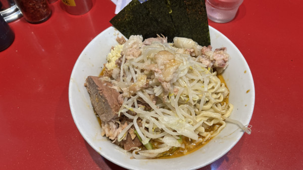 「汁なし小少なめNsA」@ラーメン二郎 西台駅前店の写真