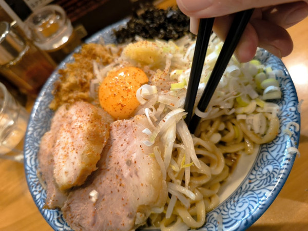 「冷やし汁なし大・麺増し１（にんにく）」@麺処 ほん田 東十条店の写真