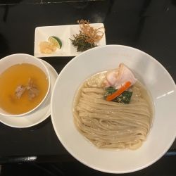 昆布水焼煮干つけ麺
