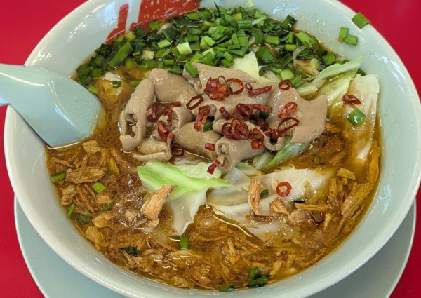 「スタミナもつ醤油ラーメン」@ラーメン山岡家 東広島店の写真