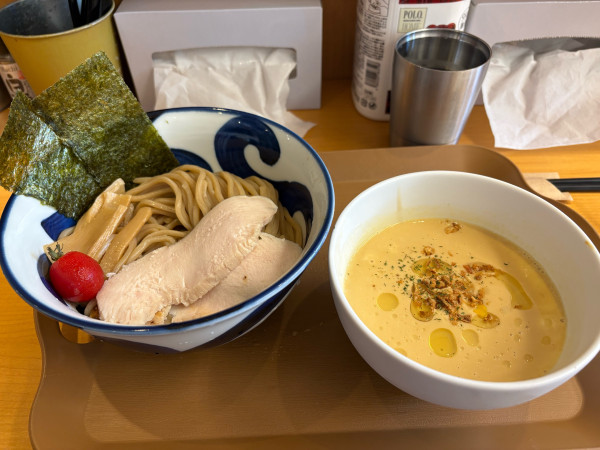 「【限定】コーンポタージュとトリュフ正油の冷製つけ麺1050円」@鶏’s麺処  諭吉の写真