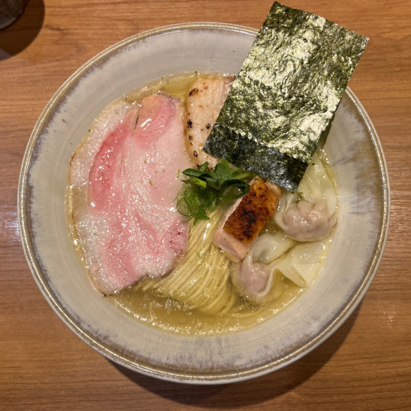 「特上塩らぁめん」@Japanese Ramen 五感の写真