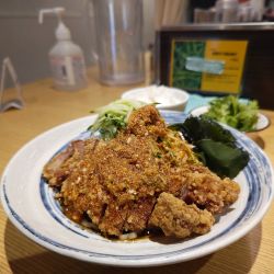 排骨冷し担々麺+パクチー+ライス