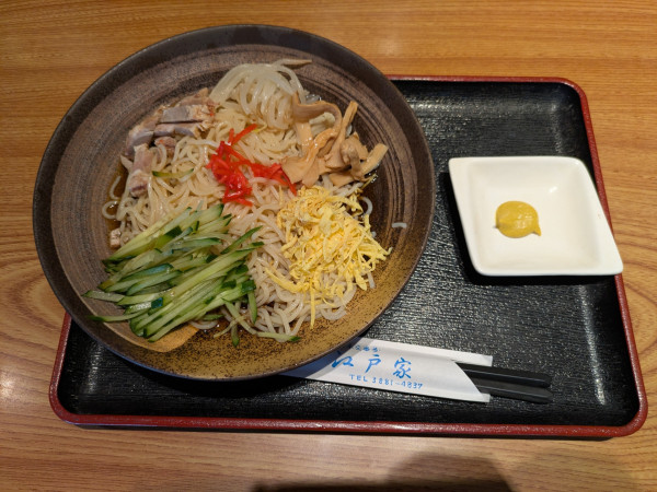 「冷やし中華：800円」@蕎麦処 江戸家の写真