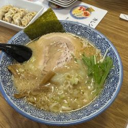 鶏白湯　チーユ