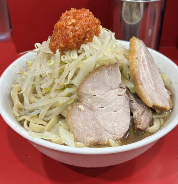 「小ラーメン(ヤサイ)+冷やし+ニンニクジャン」@ラーメン二郎 生田駅前店の写真