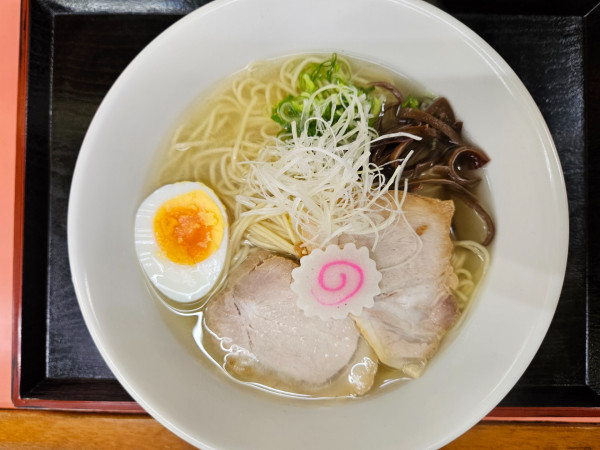 「鯛の塩ラーメン」@萬福軒の写真