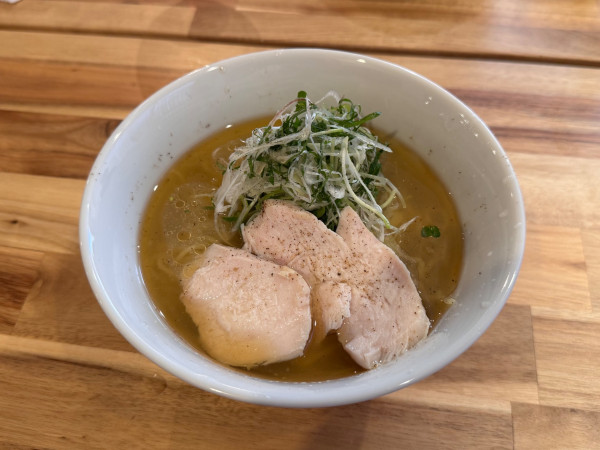 「【当日限定】麺処あす花の冷たいしおラーメン」@アンプオキナワの写真