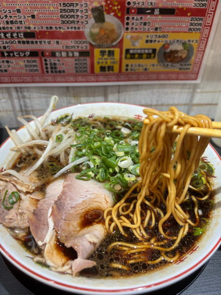 「背脂ブラック」@中華そば アッキーの写真